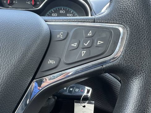 Used 2017 Chevrolet Cruze LT image 16