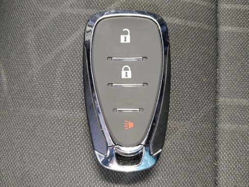 Used 2020 Chevrolet Trax LT w/ Sun & Sound Package FWD image 32