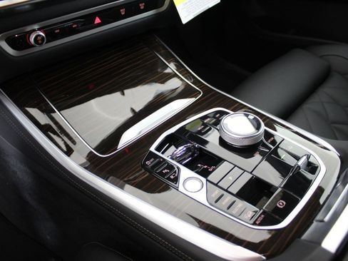 New 2026 BMW X5 xDrive50e image 25