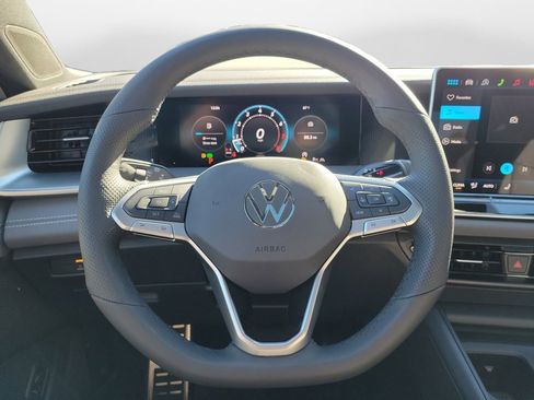 New 2026 Volkswagen Tiguan SE R-Line AWD/4WD image 10