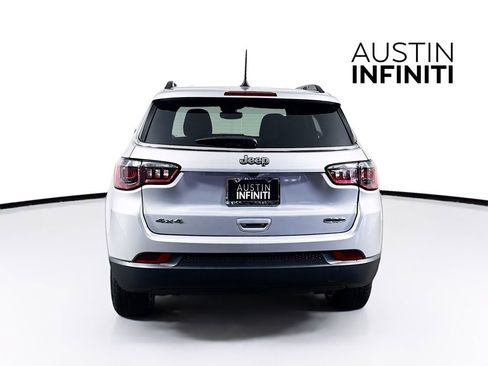 Used 2025 Jeep Compass Latitude image 6