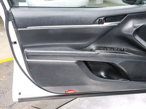 Used 2023 Toyota Camry SE FWD image 21