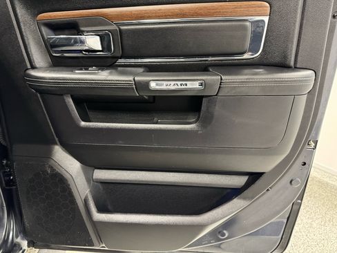 Used 2016 RAM 1500 Laramie w/ Convenience Group image 10