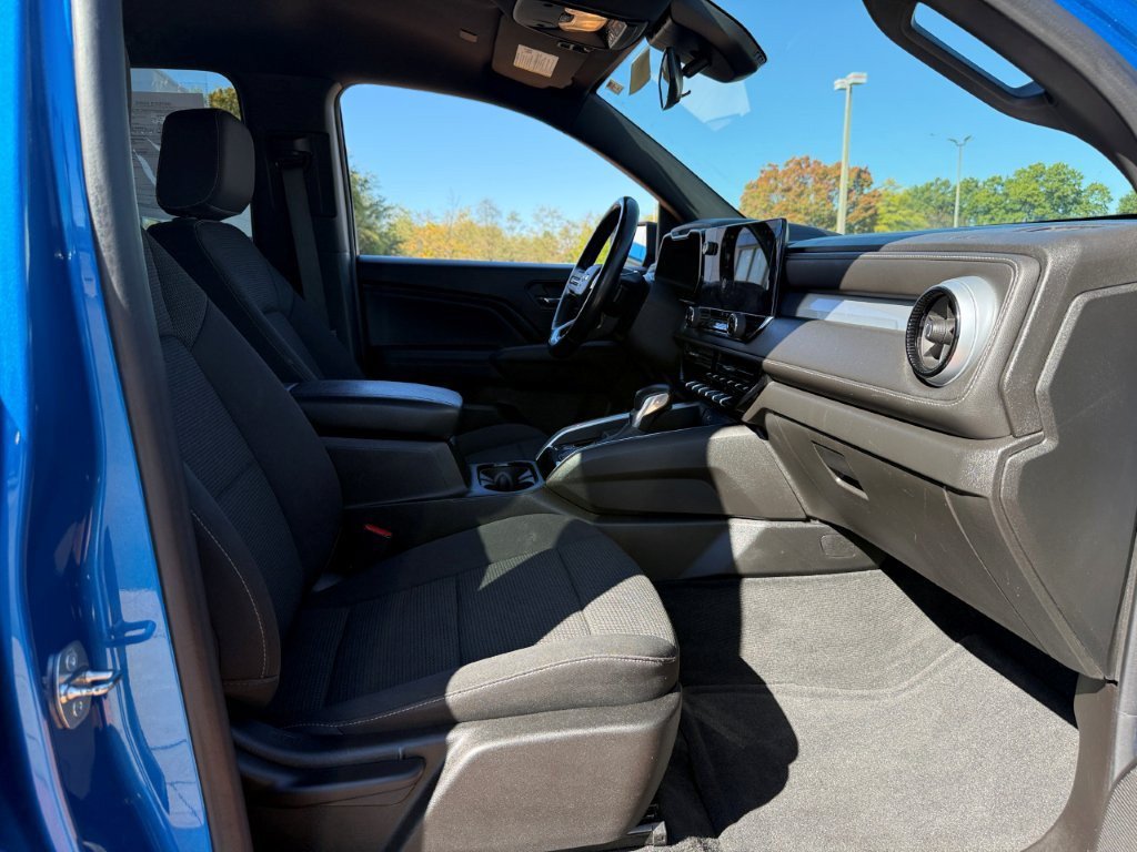 Used 2023 Chevrolet Colorado LT w/ LT Convenience Package RWD image 22