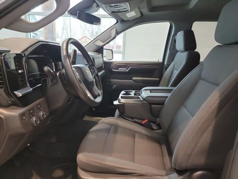 Used 2023 Chevrolet Silverado 1500 LT image 11