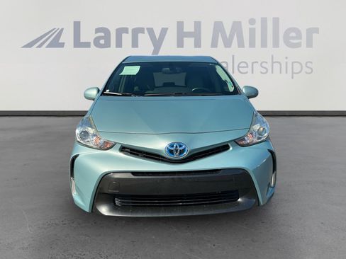 Certified 2017 Toyota Prius V Four w/ Carpet Mat Package image 8