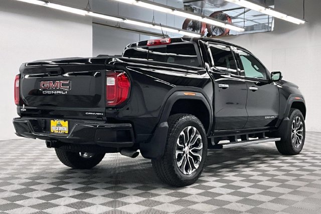 Used 2023 GMC Canyon Denali AWD/4WD image 12