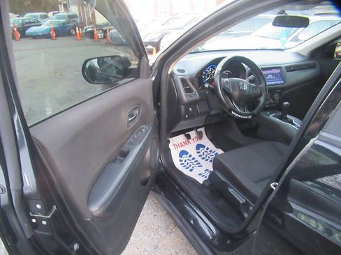 Used 2016 Honda HR-V LX image 26