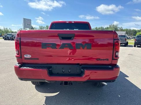 New 2026 RAM 2500 Big Horn AWD/4WD image 4