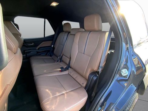 Used 2026 Toyota 4Runner Limited AWD/4WD image 21