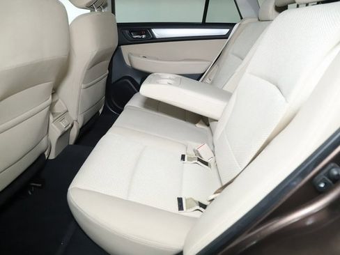 Used 2019 Subaru Outback 2.5i Premium image 14