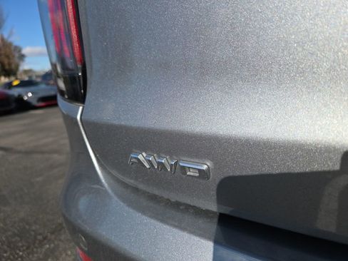 Used 2023 Cadillac XT6 Sport image 11