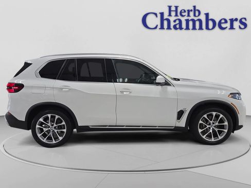 Used 2026 BMW X5 xDrive40i AWD/4WD image 11