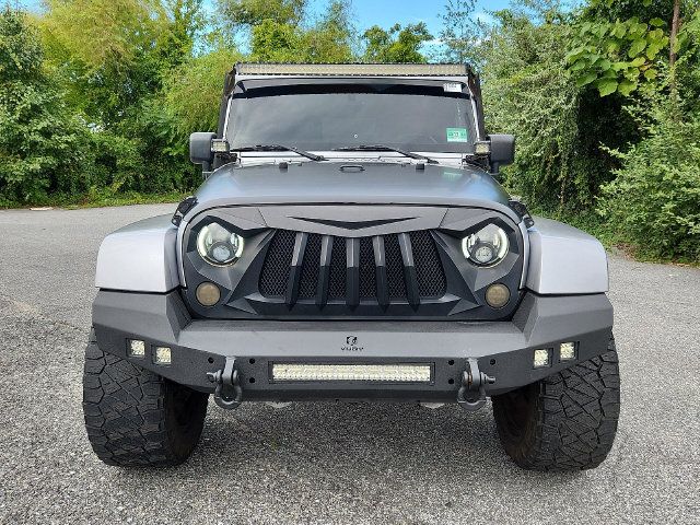 Used 2014 Jeep Wrangler Unlimited Sahara w/ Connectivity Group AWD/4WD image 2