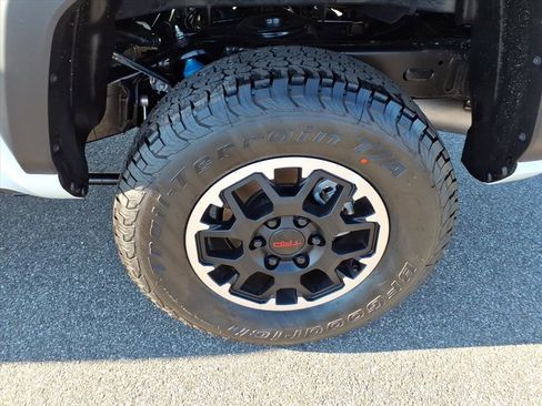 New 2026 Toyota Tacoma TRD Off-Road AWD/4WD image 5