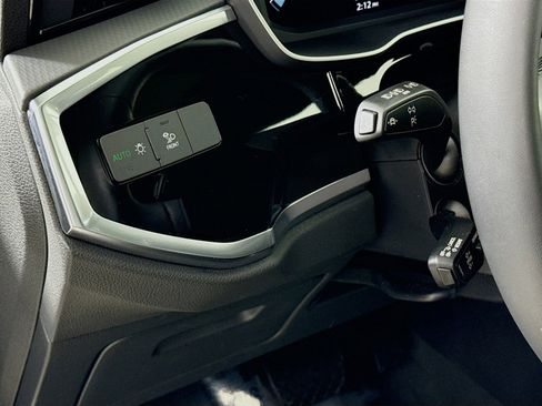 Used 2025 Audi Q3 2.0T Premium w/ Convenience Package image 13