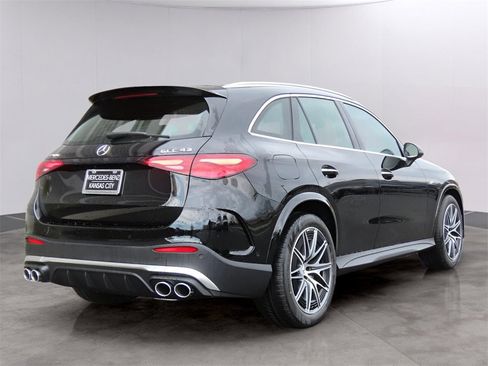 New 2025 Mercedes-Benz GLC 43 AMG 4MATIC image 5