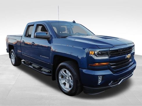 Used 2019 Chevrolet Silverado 1500 LT w/ All Star Edition image 3