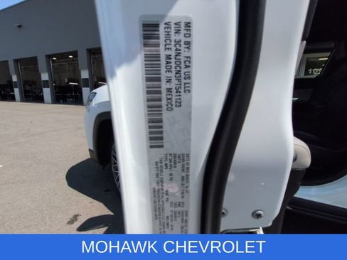 Used 2023 Jeep Compass Limited w/ Elite Group AWD/4WD image 34