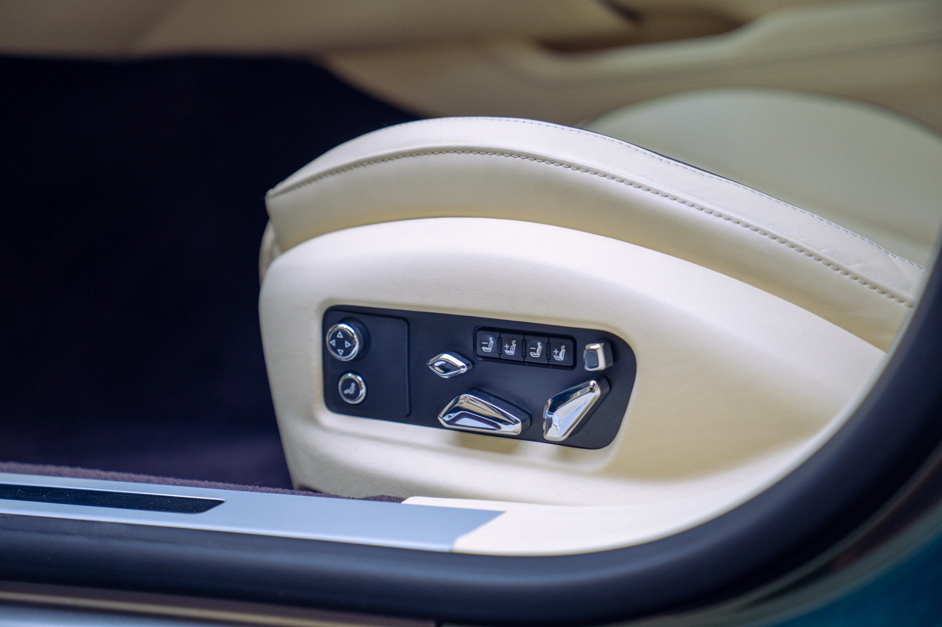 Used 2022 Bentley Flying Spur V8 AWD/4WD image 29