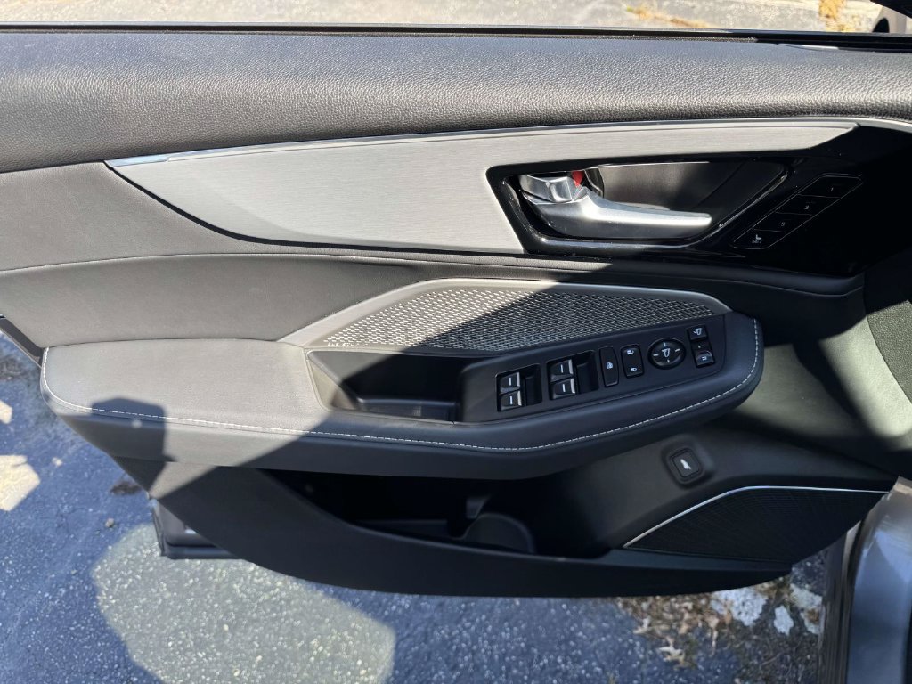 Certified 2024 Acura MDX w/ Technology Package AWD/4WD image 15