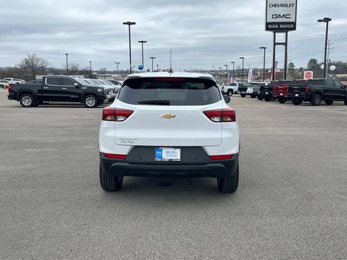 New 2026 Chevrolet TrailBlazer LS w/ LS Convenience Package FWD image 5
