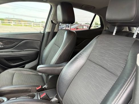 Used 2016 Buick Encore Convenience FWD image 12