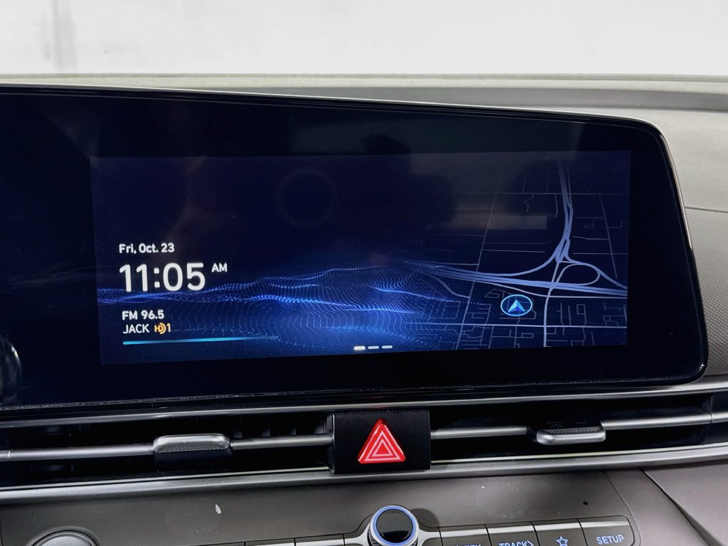 Used 2025 Hyundai Elantra SEL FWD image 33