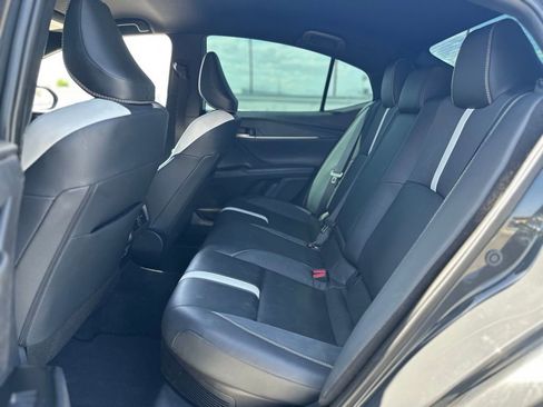 Used 2025 Toyota Camry SE w/ Convenience Package FWD image 4