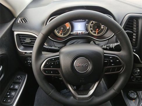 Used 2022 Jeep Cherokee Latitude Lux image 14