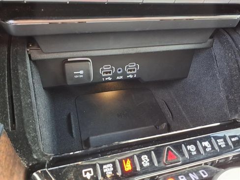 Used 2023 Jeep Grand Wagoneer 4WD image 9