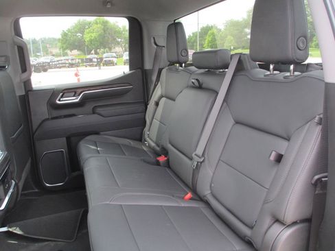 New 2026 GMC Sierra 1500 SLT w/ SLT Premium Package AWD/4WD image 14