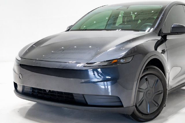 Used 2026 Tesla Model Y Long Range AWD/4WD image 2