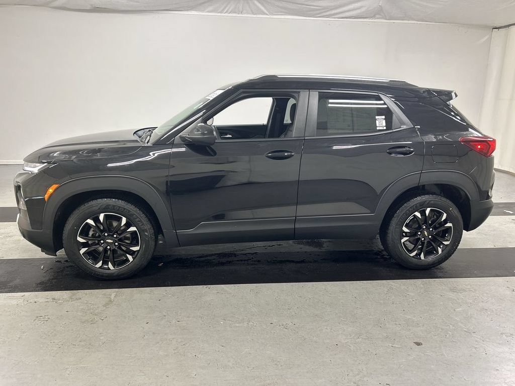 Certified 2023 Chevrolet TrailBlazer LT w/ Convenience Package FWD image 6