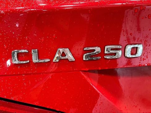 Used 2018 Mercedes-Benz CLA 250 4MATIC image 24