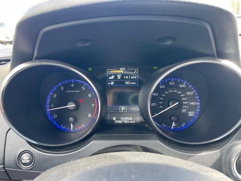 Used 2019 Subaru Outback 3.6R Limited AWD/4WD image 18