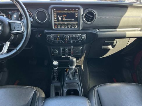 Used 2021 Jeep Wrangler Unlimited Sahara image 22