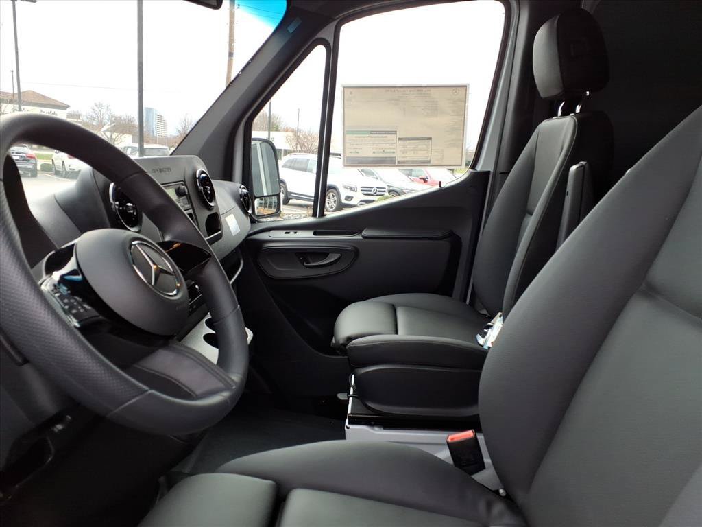 New 2026 Mercedes-Benz Sprinter 2500 image 13