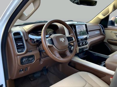 Used 2021 RAM 1500 Laramie AWD/4WD image 17