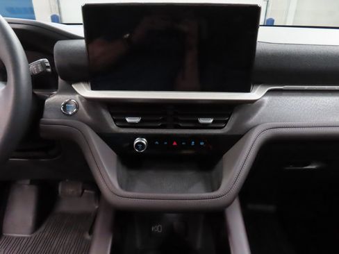 Used 2026 Ford Explorer Platinum AWD/4WD image 17