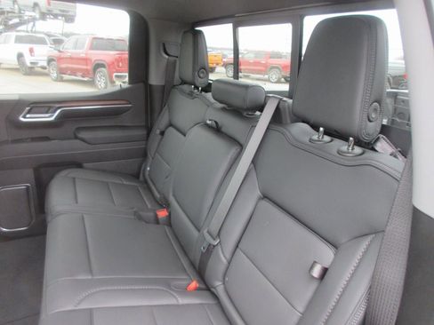 New 2026 GMC Sierra 1500 Denali w/ Denali Reserve Package image 15