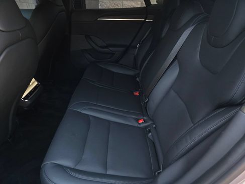 Used 2025 Tesla Model S AWD/4WD image 13