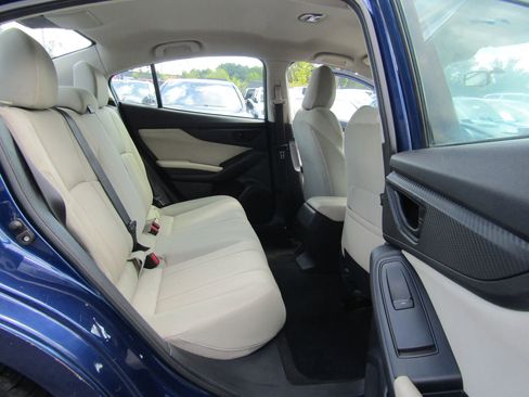 Used 2017 Subaru Impreza 2.0i Premium image 14