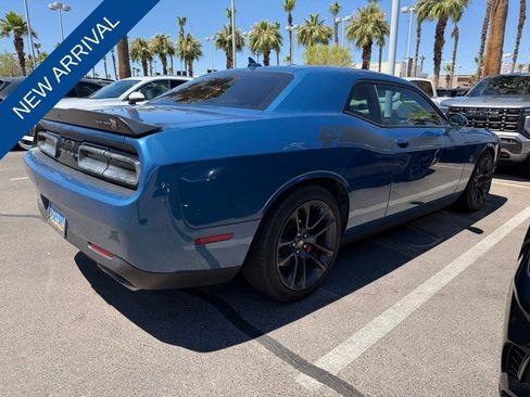 Used 2021 Dodge Challenger R/T Scat Pack RWD image 3