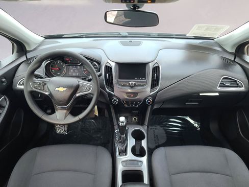 Used 2019 Chevrolet Cruze LS w/ LS Convenience Package FWD image 17