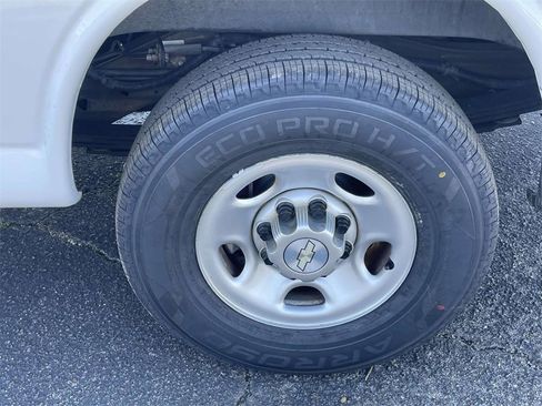 Used 2021 Chevrolet Express 2500 w/ Communications Package image 9