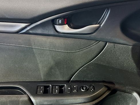 Used 2018 Honda Civic EX image 13