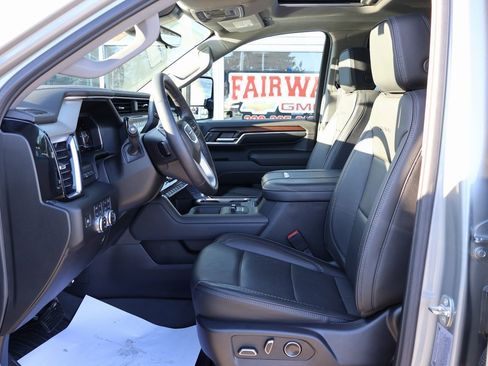 Used 2024 GMC Sierra 2500 Denali w/ Denali Reserve Package image 15