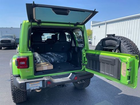 New 2025 Jeep Wrangler Unlimited Rubicon 392 image 16