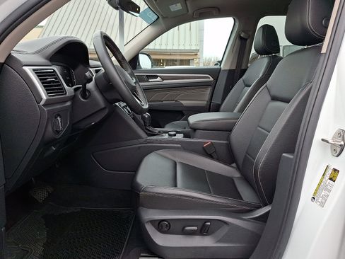 Certified 2023 Volkswagen Atlas SE image 14